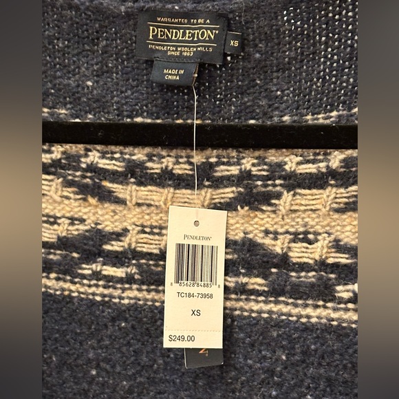 PENDLETON women’s GRAPHIC DONEGAL MERINO CARDIGAN - Picture 16 of 16